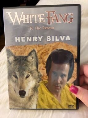 White Fang: To The Rescue (Henry Silva) - Yellow & Gray DVD
